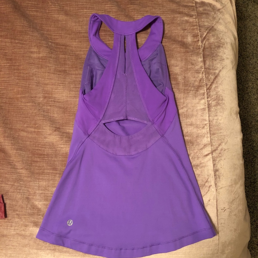 Lululemon workout top